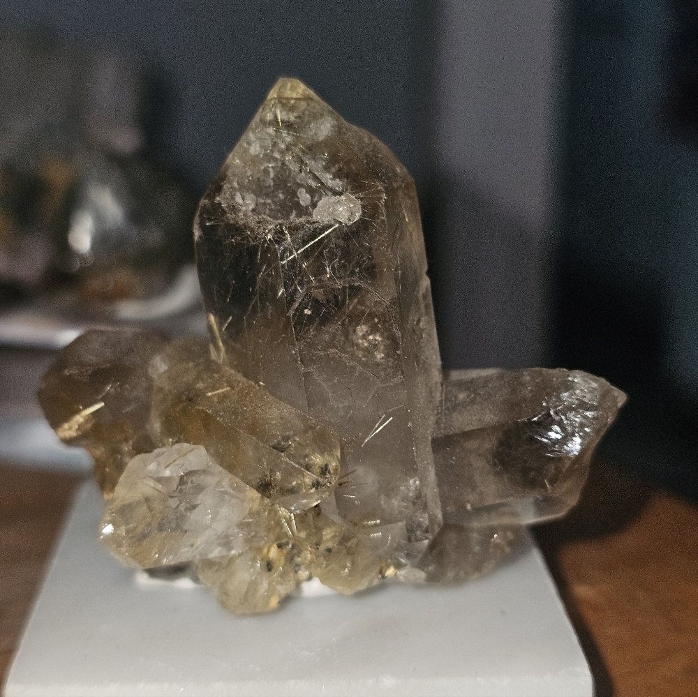 Golden Rutile Quartz - Picture 6 of 8